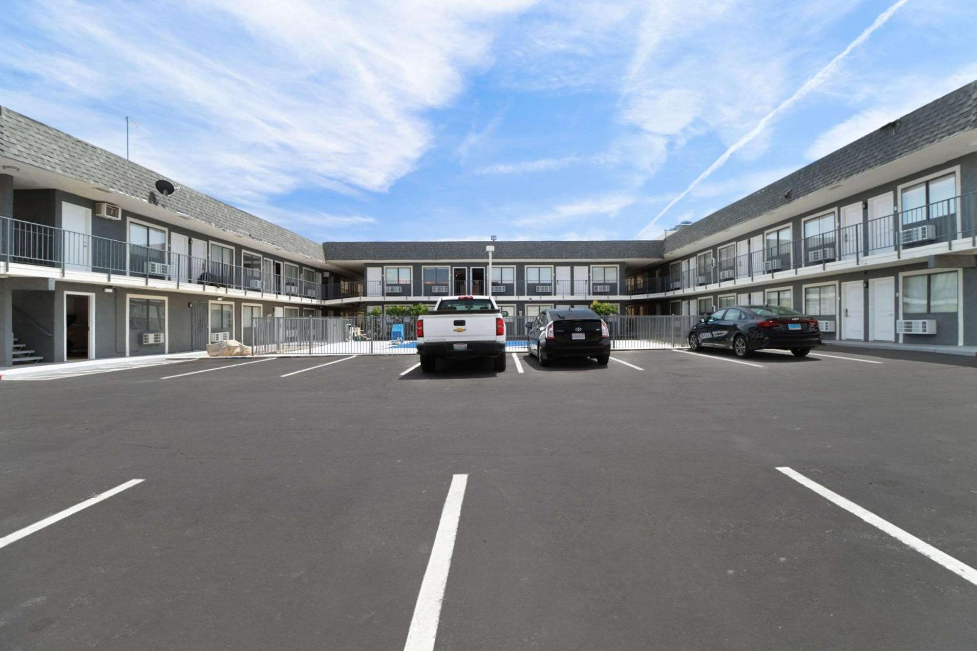 Clarion Pointe Ridgecrest Near China Lake Naval Station Zewnętrze zdjęcie